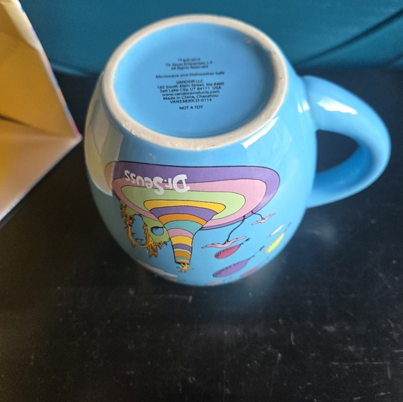 Dr. Seuss Oh The Places You'll Go Large Colorful 18oz Ceramic Coffee Mug w Box - Picture 6 of 16